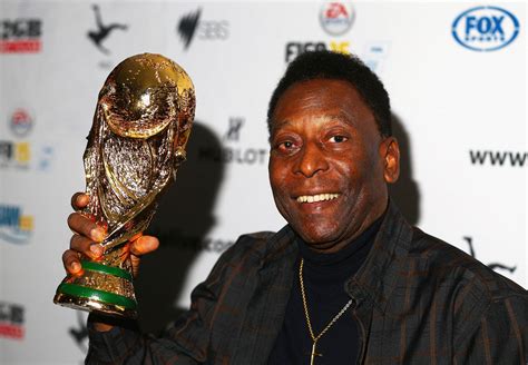 Pelé Cupin voitto: Kuinka legendaarinen jalkapalloilija inspiroi sukupolvia ja muutti Brasilian historiaa